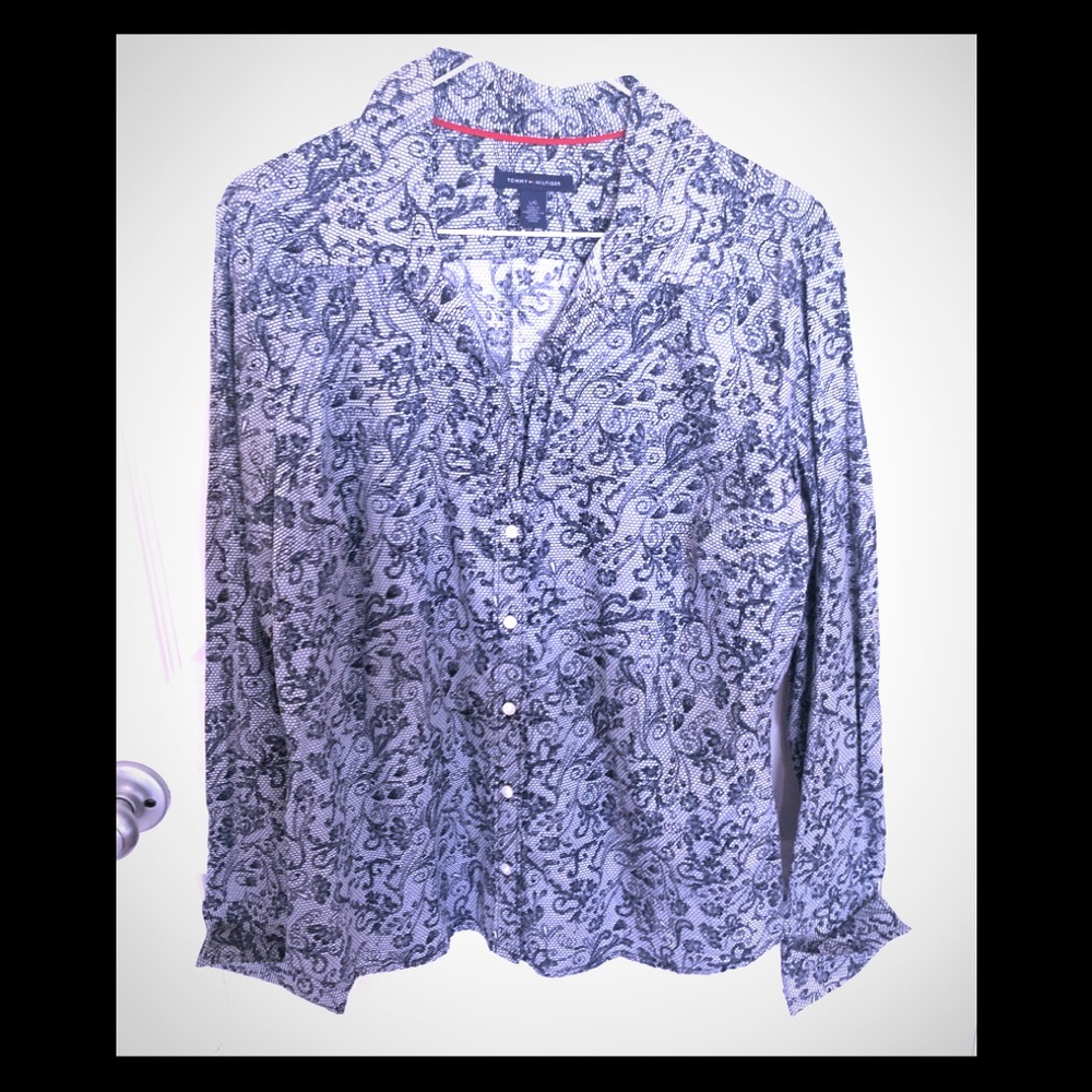 Tommy Hilfiger black 3/$30 White paisley top L